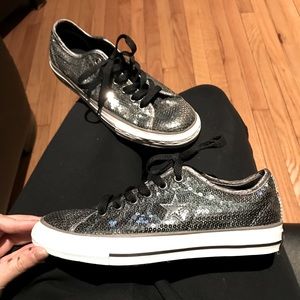 ✈️NWOT Platform SEQUINS GUNMETAL Lace tie Fashion Flats Low top plato pewter